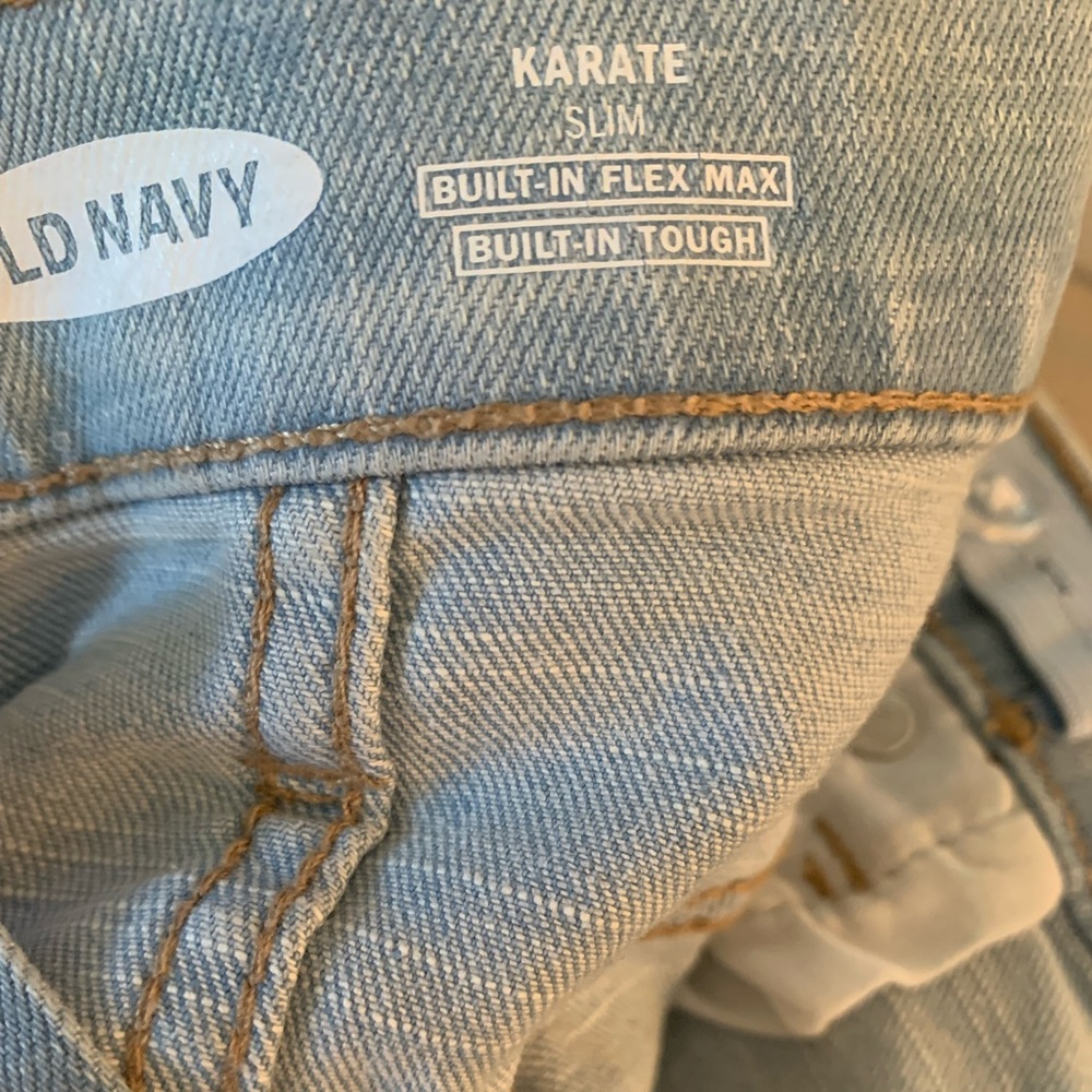 Old Navy Karate Slim size 18